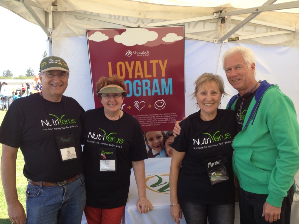 Melbourne - from Left, Bronze PD Hank & Lyn Leine, ED's Anna & John Laidler.JPG~RFa56cf36.jpg~RFa589d2e
